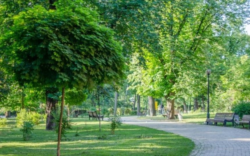 В Киеве отремонтируют еще два парка