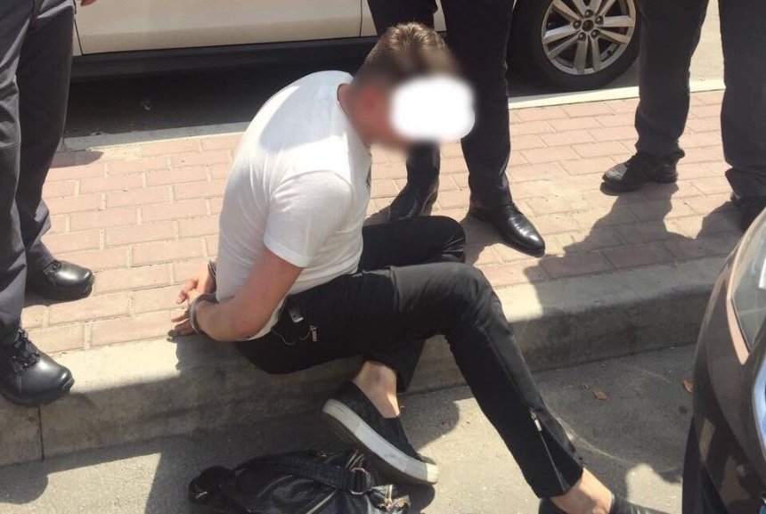 В Києві затримали головного державного інспектора фіскальної служби