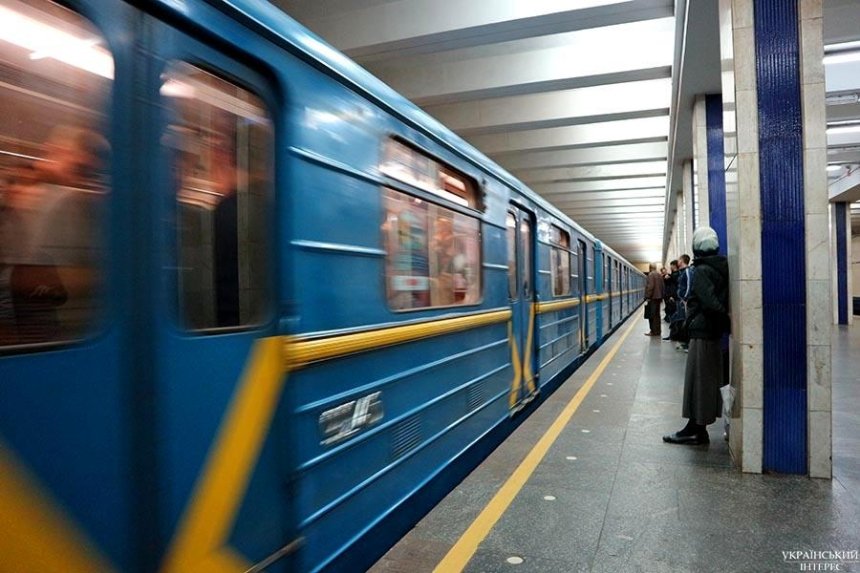 Киевляне выяснили, кому принадлежит новый голос метро