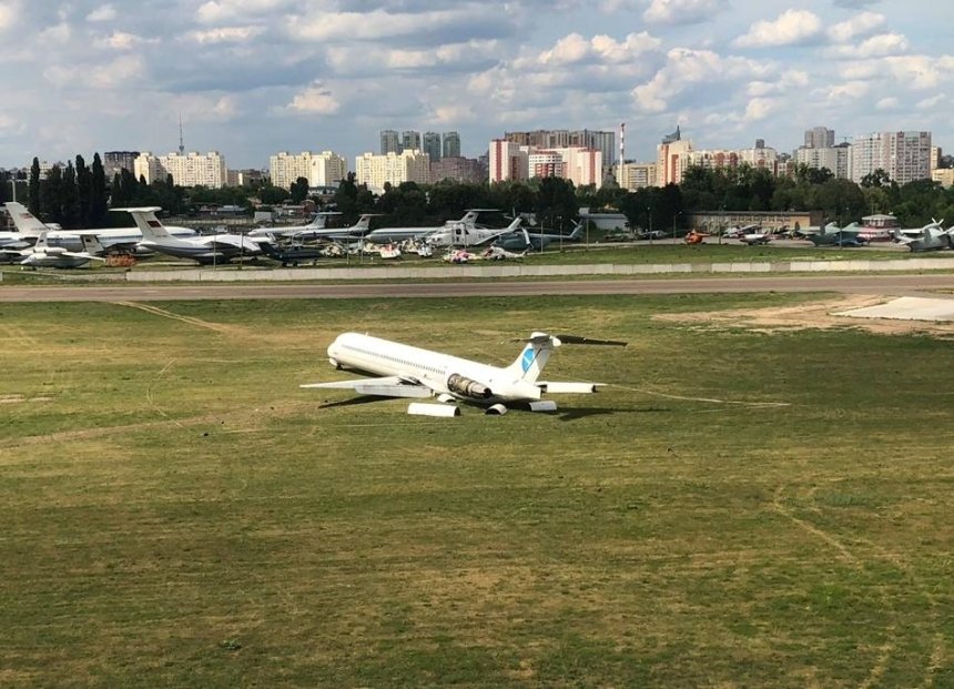 В аэропорту «Киев» рассказали о причинах аварии самолета Bravo