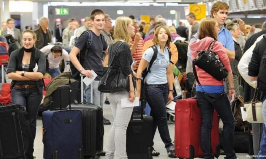 В Киев вернулись все туристы из Туниса, которые застряли на курорте на пять дней