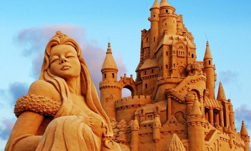Жителей столицы приглашают на бесплатный фестиваль песчаных скульптур.