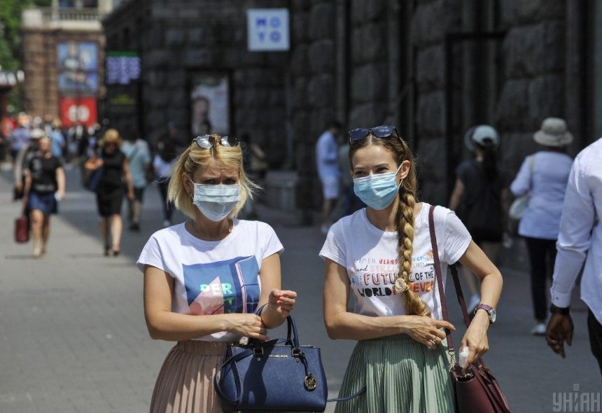 В МОЗ назвали суммы штрафов за отсутствие маски в общественных местах