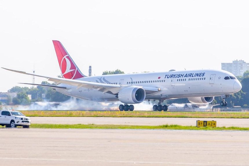 Две турецкие авиакомпании возобновили рейсы в Украину