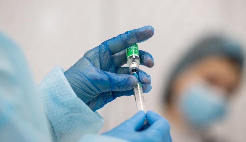 Семь стран ЕС признали вакцину Covishield для въезда