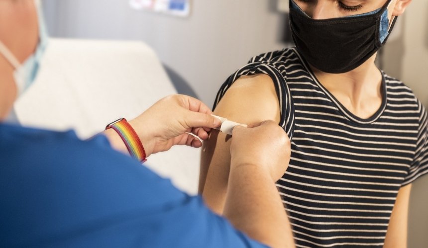 В Чернигове вакцина Pfizer стала доступной для всех желающих
