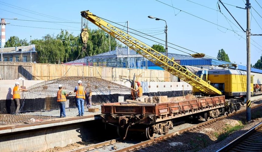 Стало известно, когда на станции «Святошино» откроют обновленную платформу