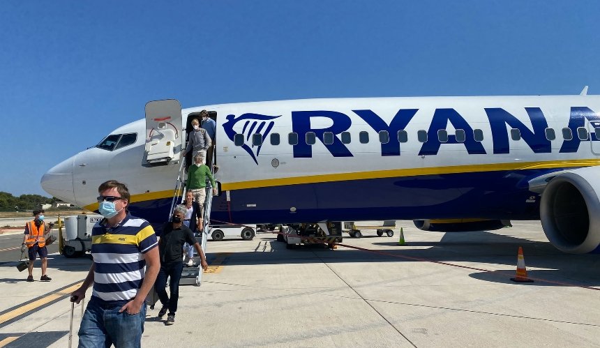 Ryanair объявил летнюю распродажу: билеты от 8 евро