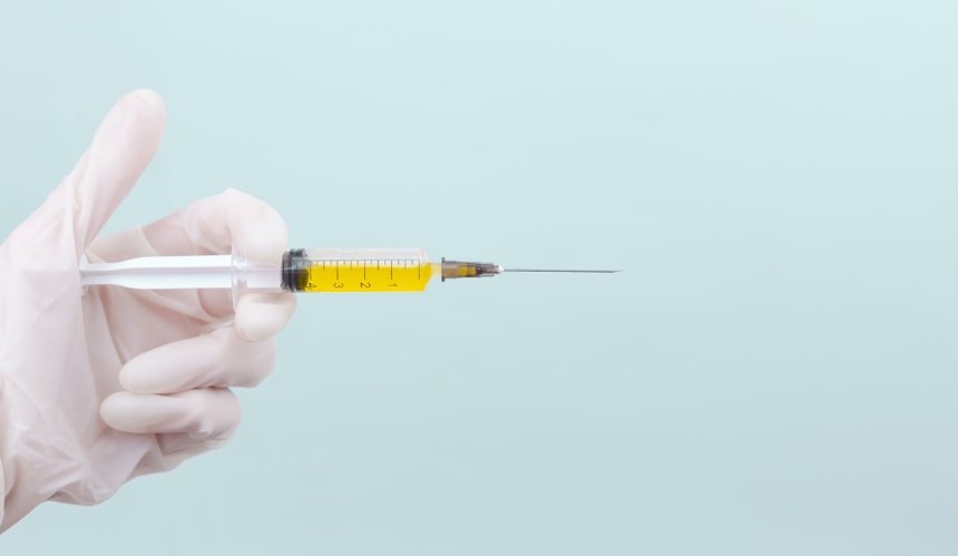 Эффективность вакцины Pfizer снижается на 16% через полгода после введения