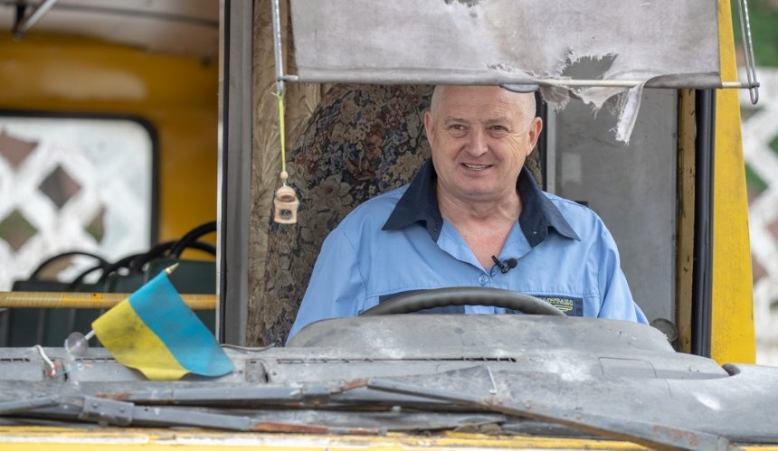 Як двоє водіїв Київпастрансу евакуйовували людей з-під окупації