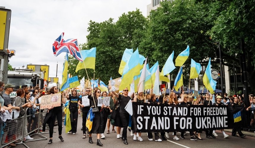 Українська делегація вперше взяла участь у Pride in London