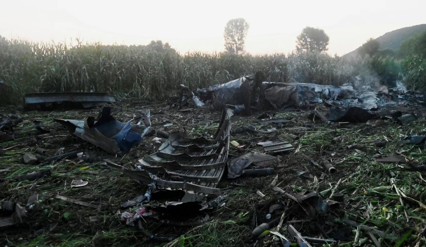 Український літак розбився у Греції, що з екіпажем