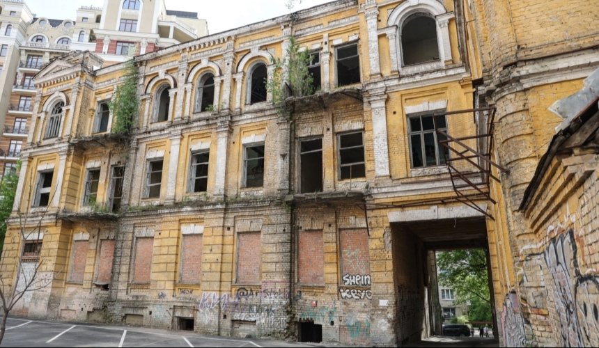Будинок Сікорського на Подолі перейде у власність Києва: що там буде