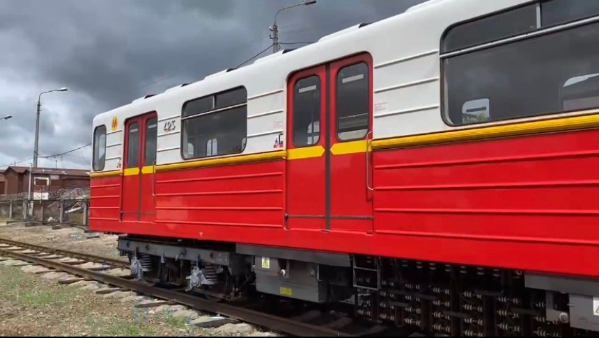 Київ отримав від Польщі ще 6 вагонів метро