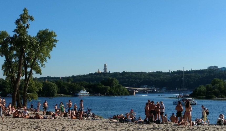 Шість пляжів Києва не пройшли тест на якість води: перелік