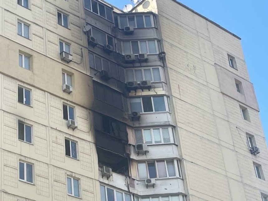 Пожежа в квартирі на 10 поверсі будинку в Солом’янському районі Києва, 23 липня 2023