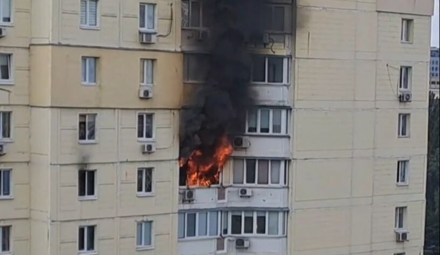 У Києві горіла багатоповерхівка: є загиблий