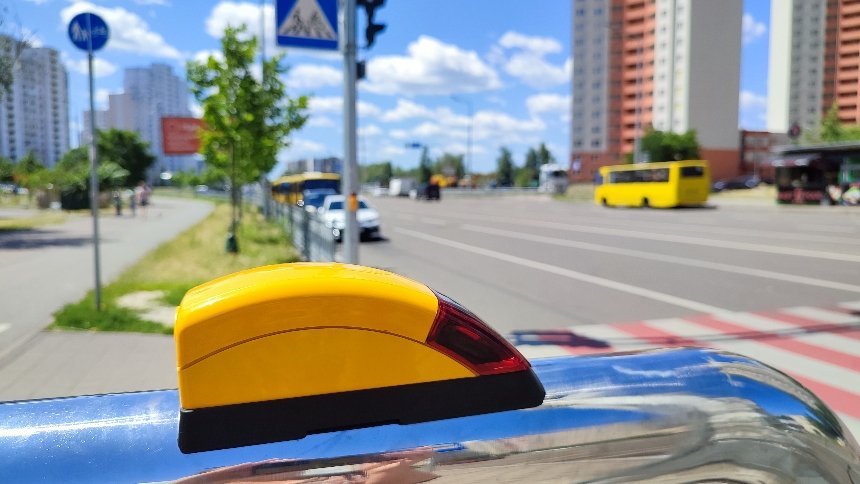 Новий світлофор з'явився на Милославській в Деснянському районі