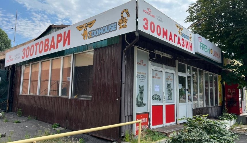 У Солом'янському районі майже тиждень демонтували величезний МАФ