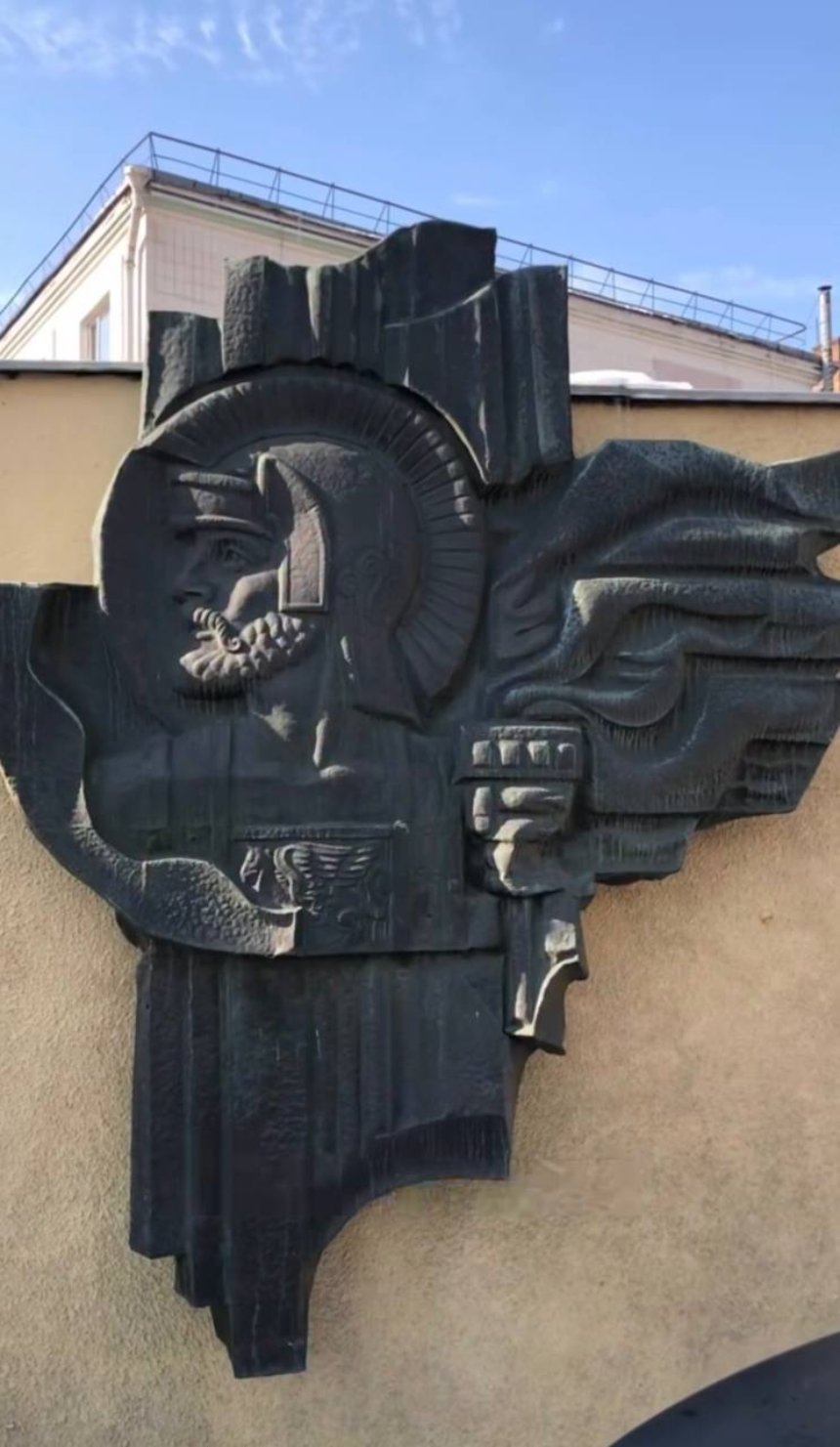 Активісти відреставрують барельєф "Спартак" з однойменного стадіону в Києві: деталі
