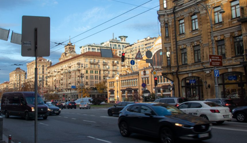 У Києві через День Державності обмежили рух і змінили маршрути тролейбусів: перелік вулиць