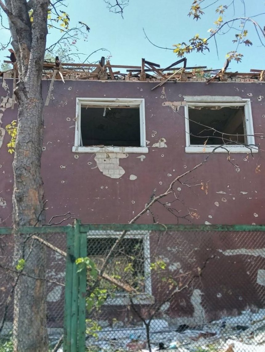 Кіностудія Довженка показала, що залишилось від костюмного цеху після російського удару Кіностудія Довженка показала, що залишилось від костюмного цеху після російського удару