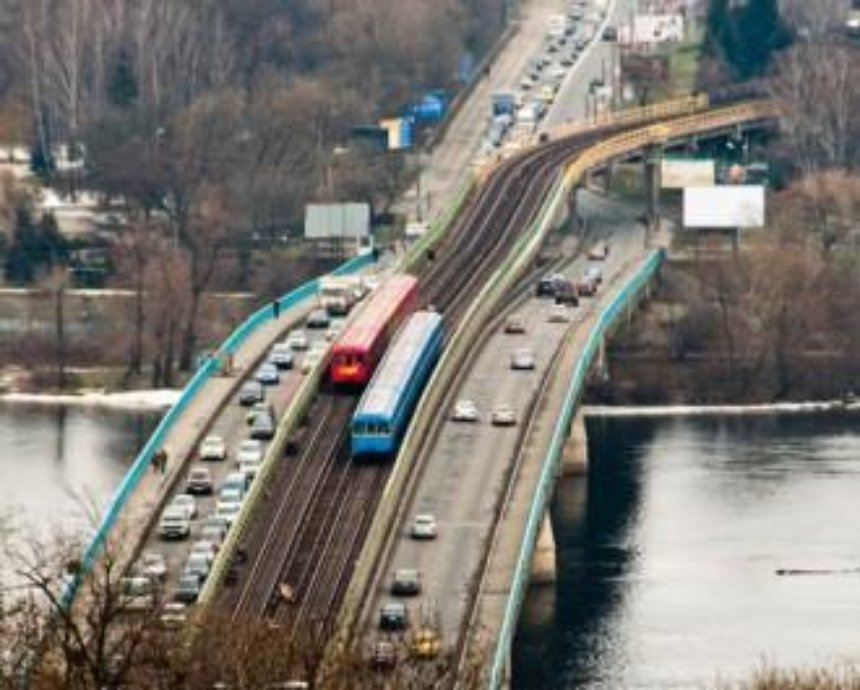 В 2013 году мост Метро ожидает капремонт