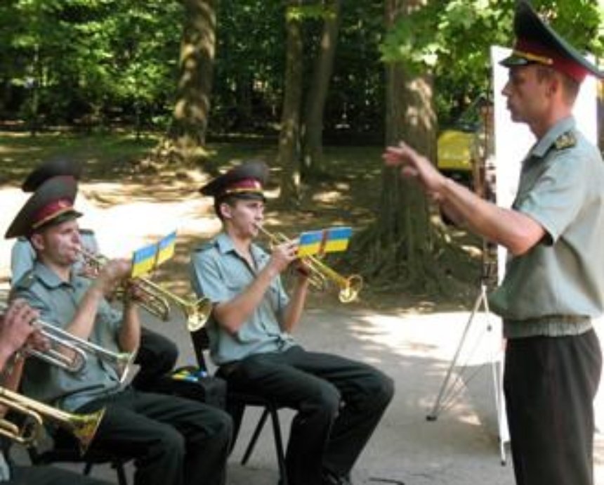 Военные в Киеве устроят концерт в поддержку бойцов АТО