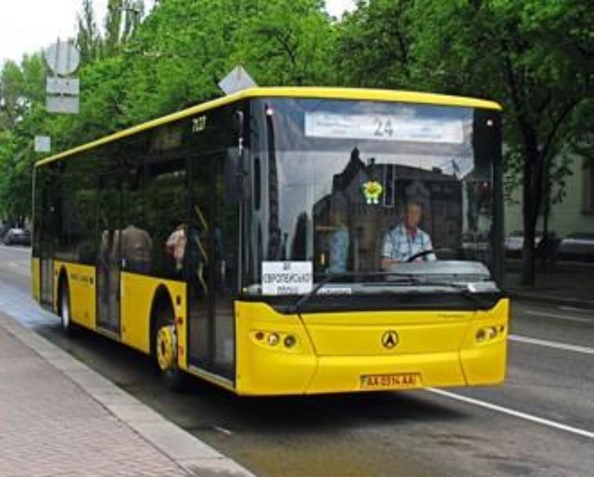 После расчистки Крещатика снова начал ходить автобус №24