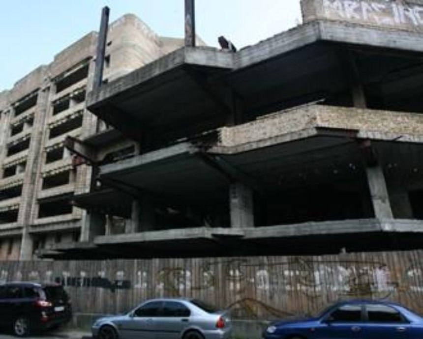 Некоторые здания в Киеве возводят почти 40 лет (фото)