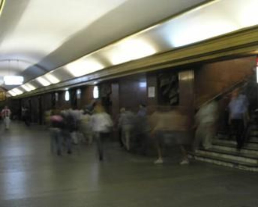Станция метро "Театральная" заработала после двухчасовой проверки