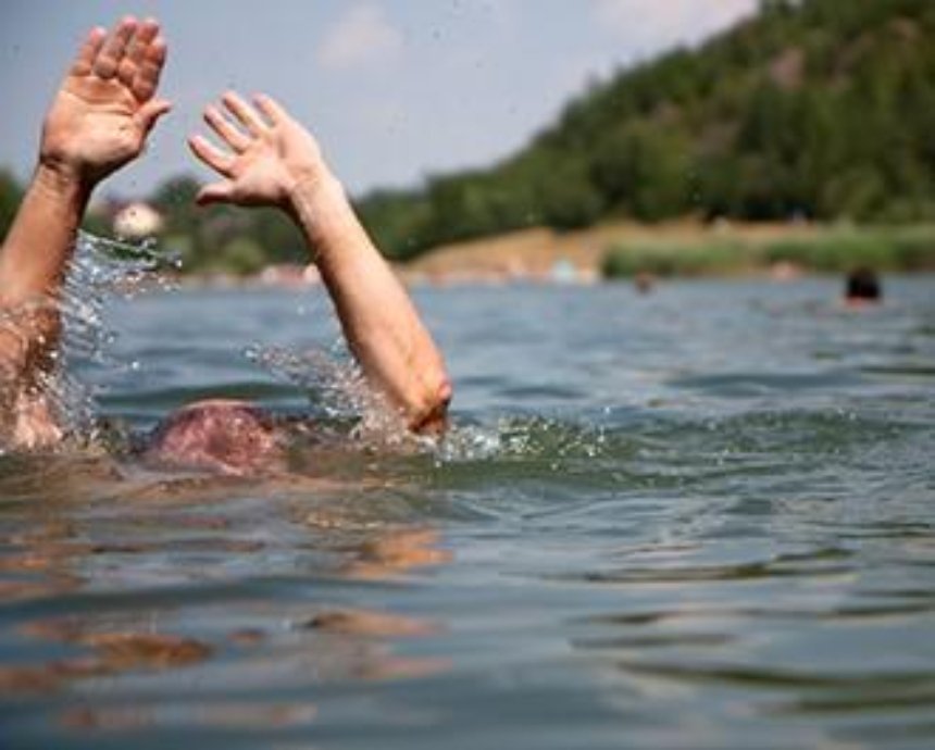 В озере Тельбин утонул мужчина