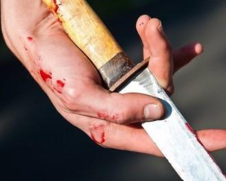 В Киевской области водитель маршрутки ударил ножом водителя троллейбуса (ФОТО)