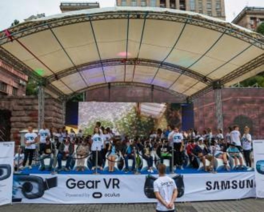 В День Независимости Украины, Samsung предложил киевлянам побывать в виртуальной реальности