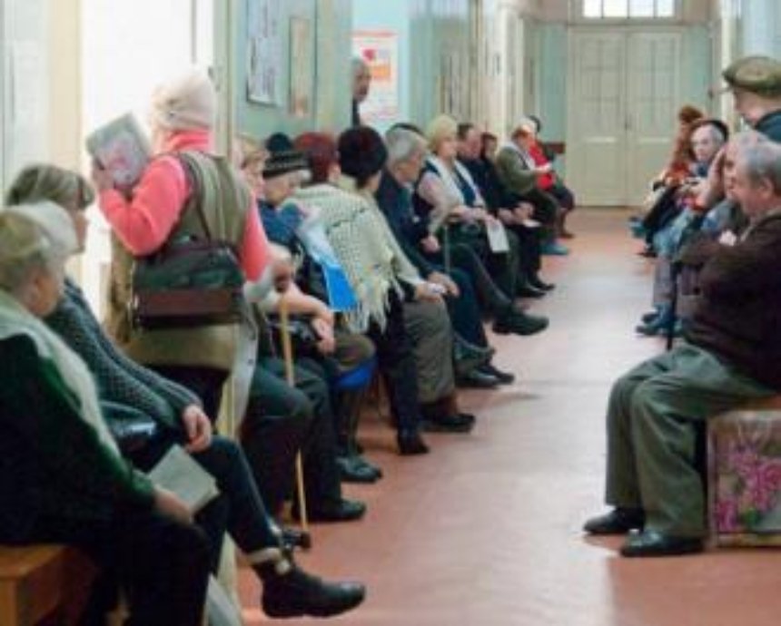 В Киеве открывают «поликлиники без очередей»