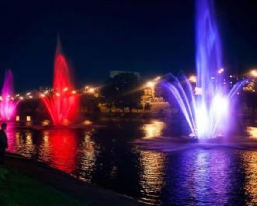 На Русановском канале откроют вторую очередь фонтанов