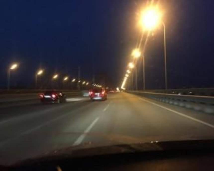 Дарницкий мост теперь подсвечен по ночам