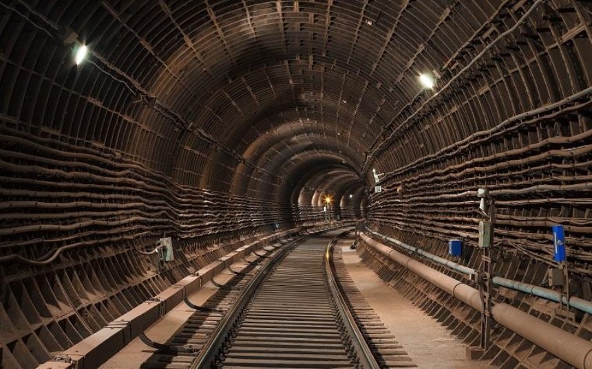 Подземный сталкинг: полицейские задержали иностранца, гулявшего по тоннелям метро