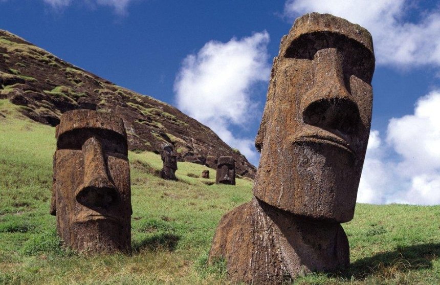 Каменные головы: в столице появится собственный остров Пасхи