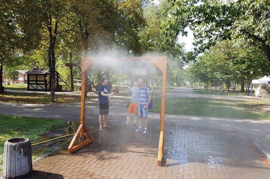Охладись: в столичных парках теперь можно принять освежающий душ