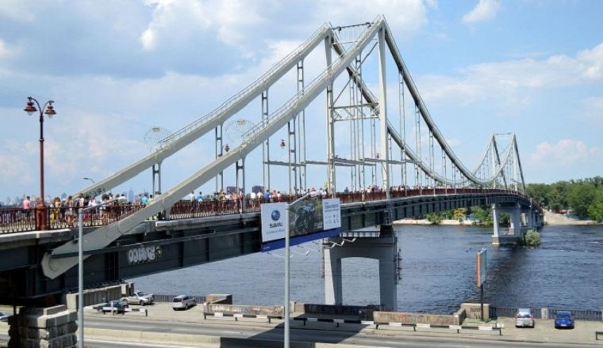 Стало известно, когда закончат ремонт моста на Труханов