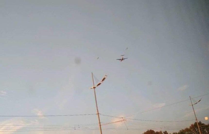 Над Киевом пролетели военные самолеты (фото)