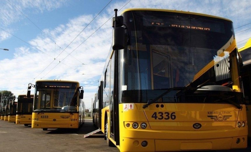 Автобус на Троещину изменит свой маршрут