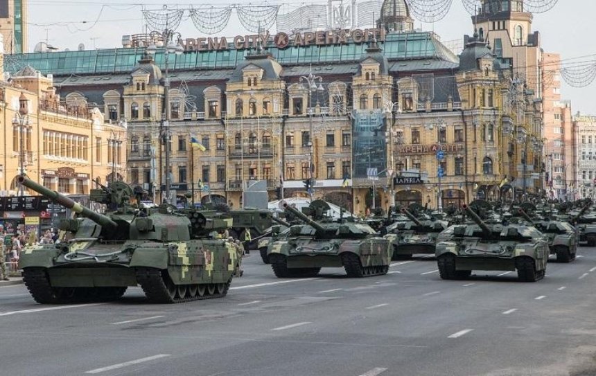В Киеве прошел парад в честь Дня Независимости Украины (видео)