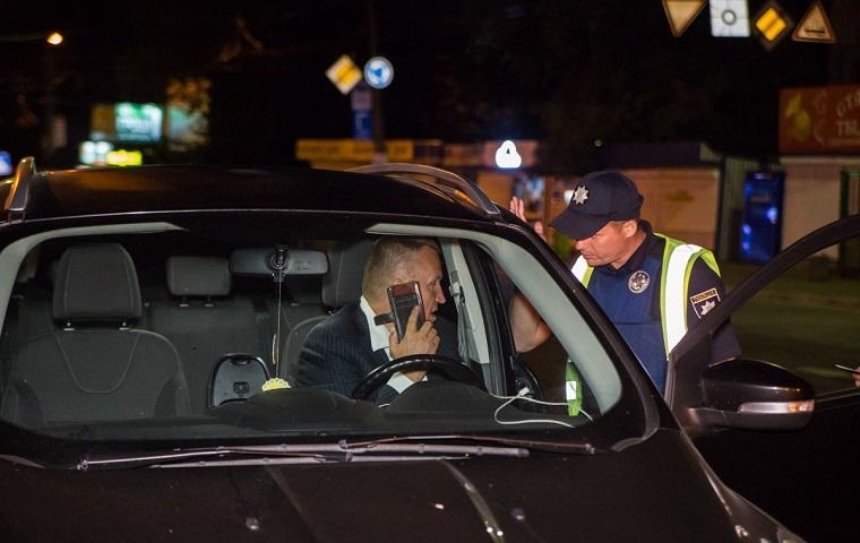 Полиция остановила автомобиль пьяного украинского дипломата (фото, видео)