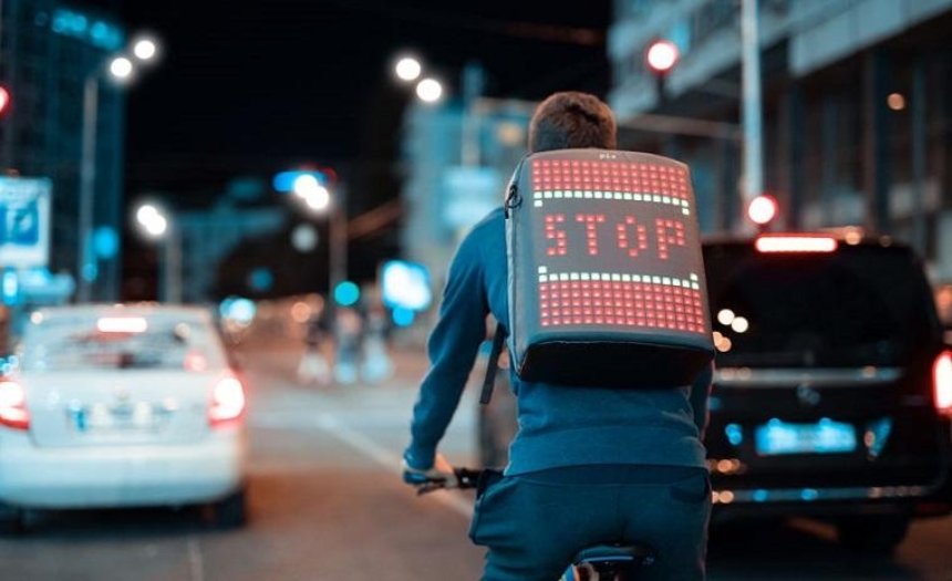 Українці вивели на Kickstarter анімований рюкзак (фото)