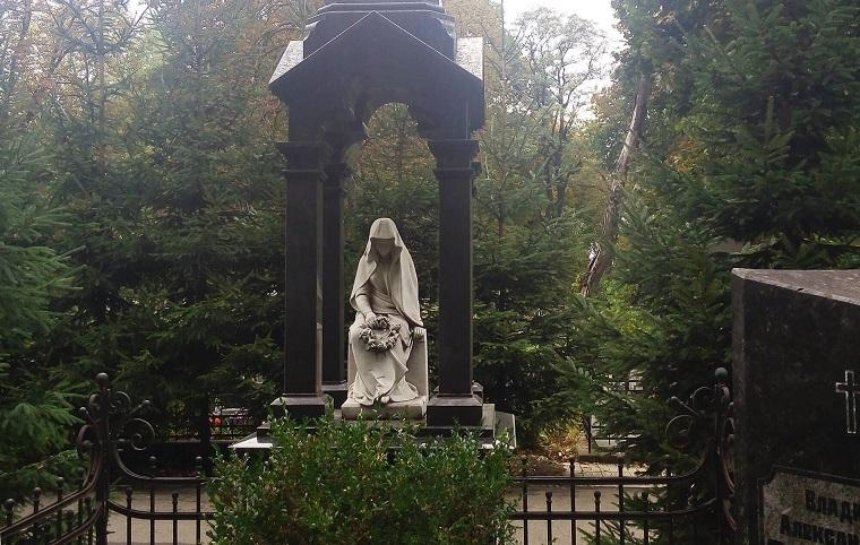 В Киеве появится аллея перезахоронений известных украинцев