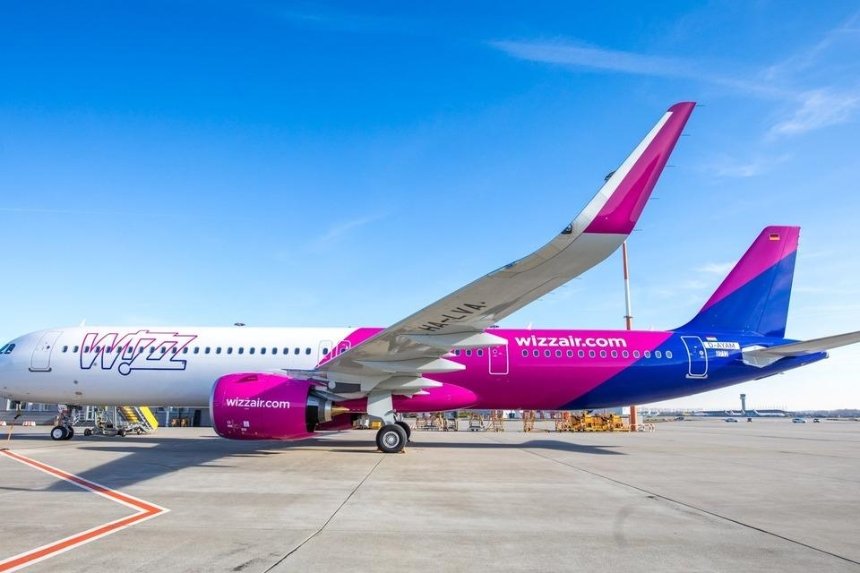 Wizz Air отменил все сентябрьские рейсы из Украины в Венгрию