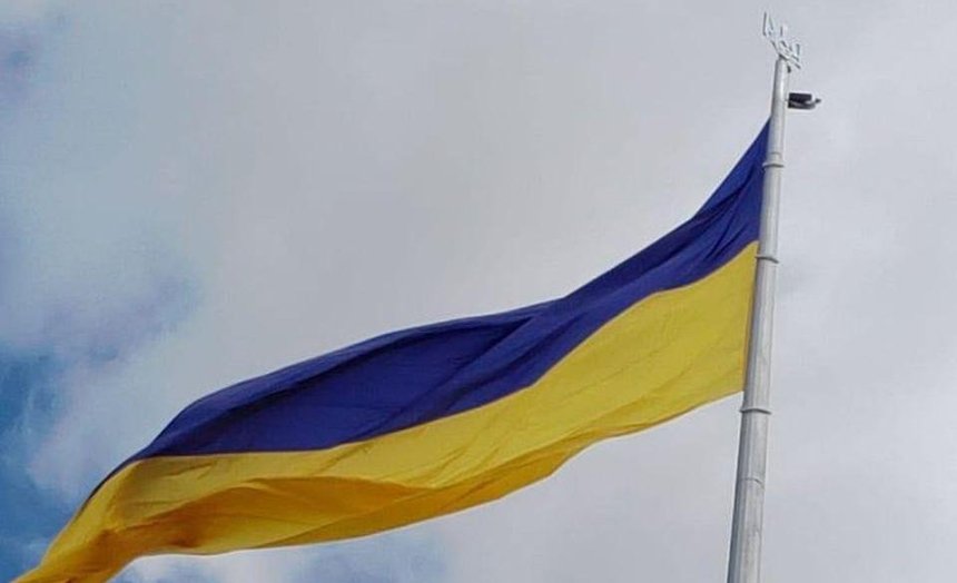 СМИ сообщили о повреждении «главного флага Украины» — Кличко это опровергает