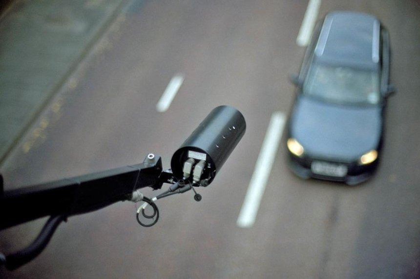 Под Киевом водитель 35 раз нарушил скоростной режим за неделю